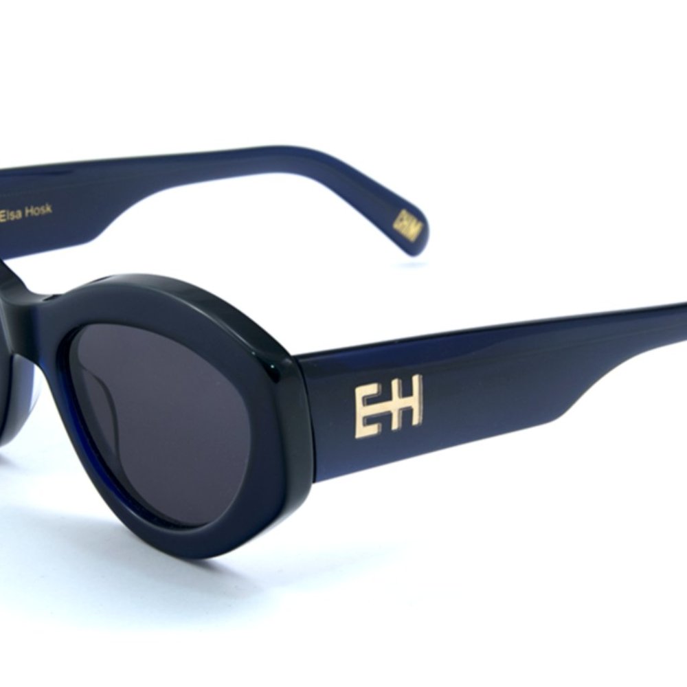 CHIMI "JUST RIGHT"  BLUE CATEYE SUNGLASSES